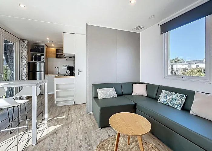 Mobil-home Grand Confort A - Plage, Piscine Chauffee, Fitness Et Parking - Fr-1-361a-66 * Jullouville-les-Pins